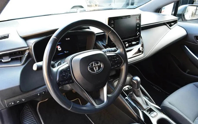 Toyota Corolla cena 94900 przebieg: 43000, rok produkcji 2019 z Nowy Tomyśl małe 742